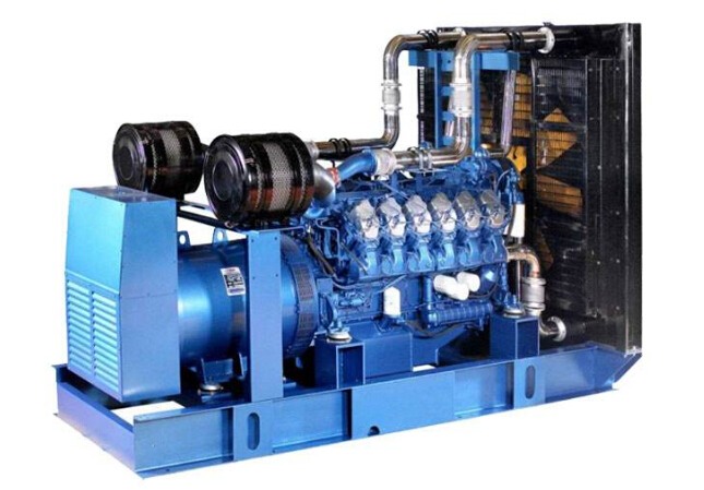 重庆康明斯30kw小型柴油二手发电机组